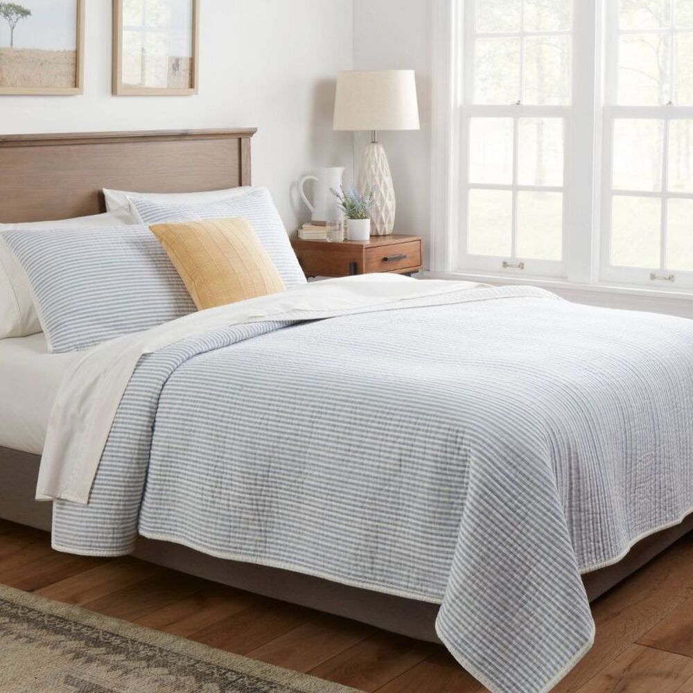 Threshold - Full/Queen Reversible Cotton Stripe Quilt Light Bl Light Blue - Picture 2 of 4